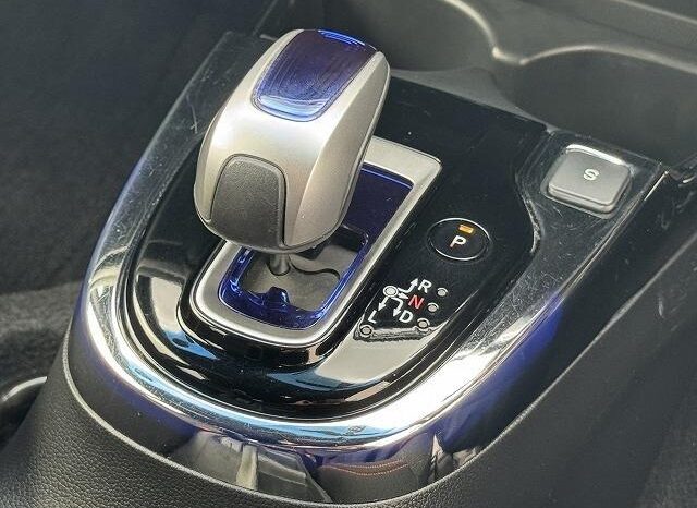 
								2014 Honda Fit Hybrid HYBRID S Package 2WD full									