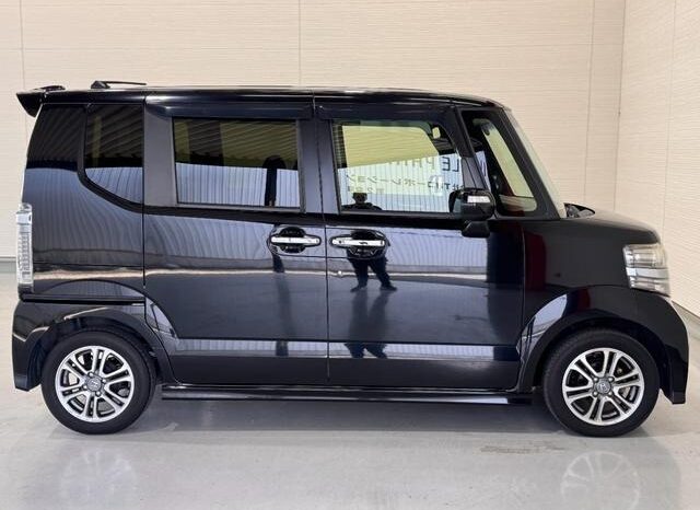 
								2017 Honda N-BOX Custom SS Package 2WD full									