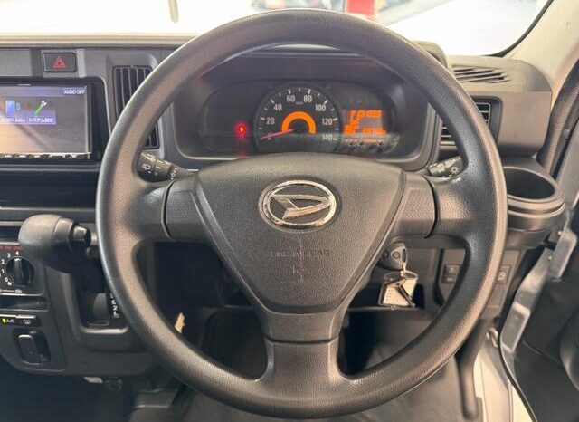 
								2019 Daihatsu Hijet Cargo Cruze SA III high roof 2WD full									