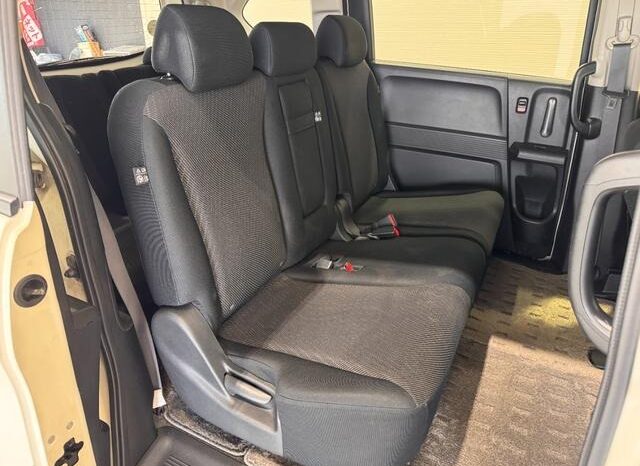 
								2013 Honda Freed Hybrid Hybrid Just Selection 2WD full									