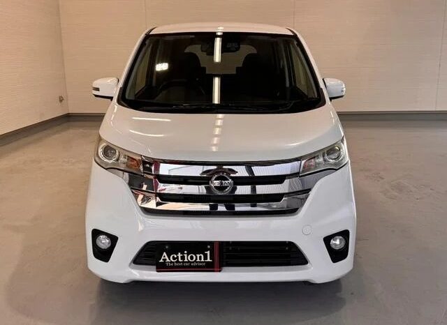 
								2015 Nissan Days Highway Star G Turbo 2WD full									