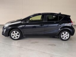 
										2015 Toyota Aqua G 2WD full									