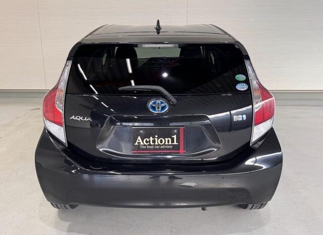 
								2015 Toyota Aqua G 2WD full									