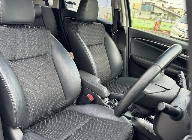 
								2015 Honda Fit Hybrid HYBRID L package 2WD full									