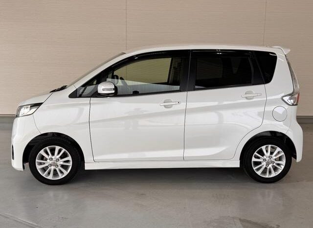 
								2015 Nissan Days Highway Star X 2WD full									