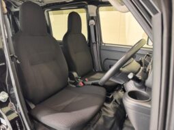 
										2017 Daihatsu Hijet Cargo Deluxe SA III High Roof 2WD full									