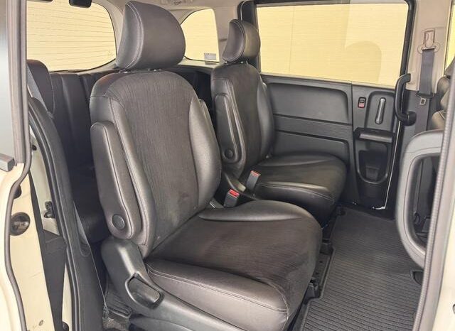 
								2014 Honda Freed Hybrid Just Selection 6-seater 2WD full									