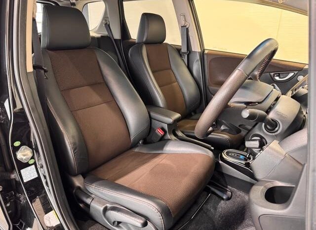 
								2012 Honda Fit Shuttle Hybrid Hybrid Smart Selection 2WD full									