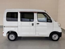 
										2019 Daihatsu Hijet Cargo 2WD full									