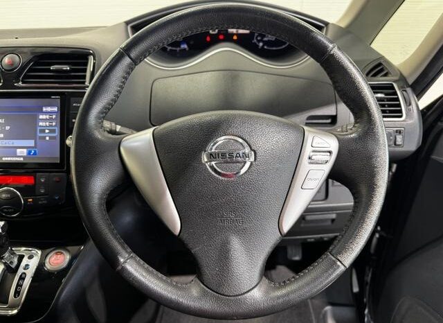 
								2015 Nissan Serena Highway Star V Selection + Safety SHV A Safety 2WD full									
