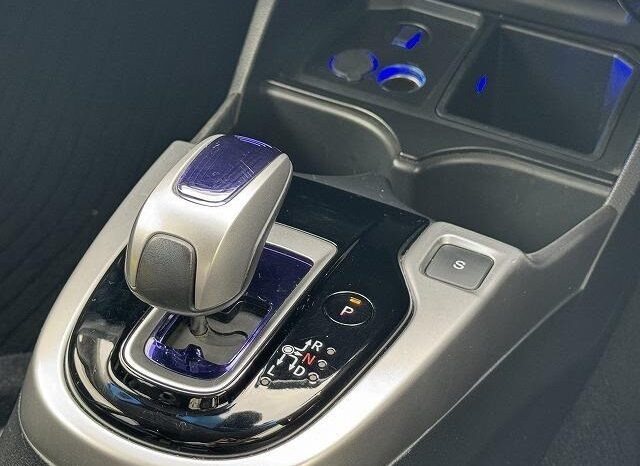 
								2015 Honda Fit Hybrid HYBRID L package 2WD full									