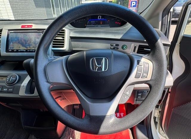 
								2012 Honda Freed Hybrid Just Selection 2WD full									