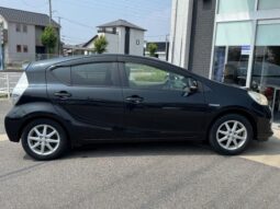 
										2013 Toyota Aqua G 2WD full									