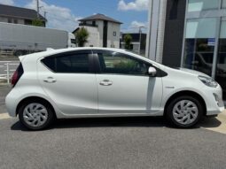 
										2016 Toyota Aqua S 2WD full									