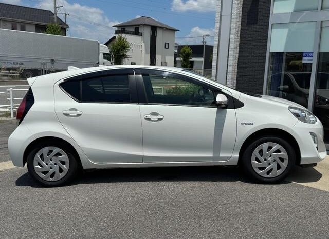 
								2016 Toyota Aqua S 2WD full									