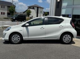 
										2016 Toyota Aqua S 2WD full									