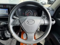 
										2019 Daihatsu Hijet Cargo Deluxe SA III High Roof 2WD full									