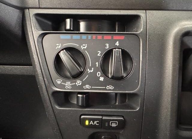 
								2017 Daihatsu Hijet Cargo Deluxe SA III High Roof 2WD full									