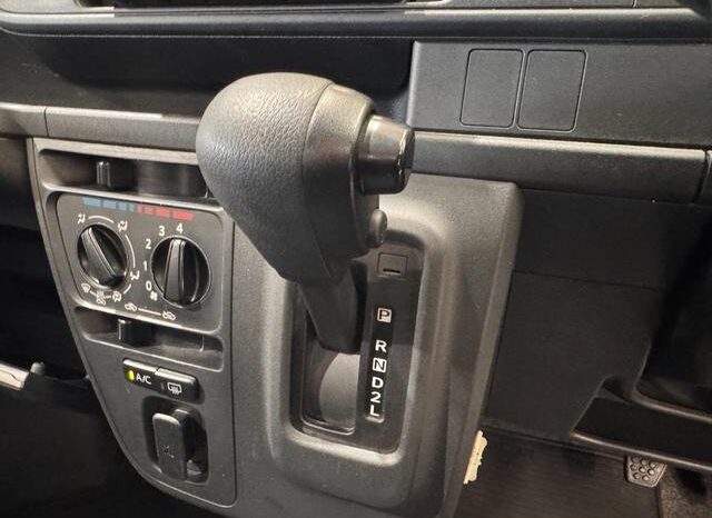 
								2019 Daihatsu Hijet Cargo Cruze SA III high roof 2WD full									