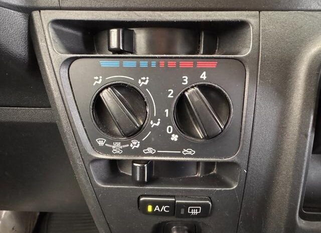 
								2019 Daihatsu Hijet Cargo 2WD full									