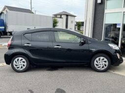
										2017 Toyota Aqua S Style Black 2WD full									