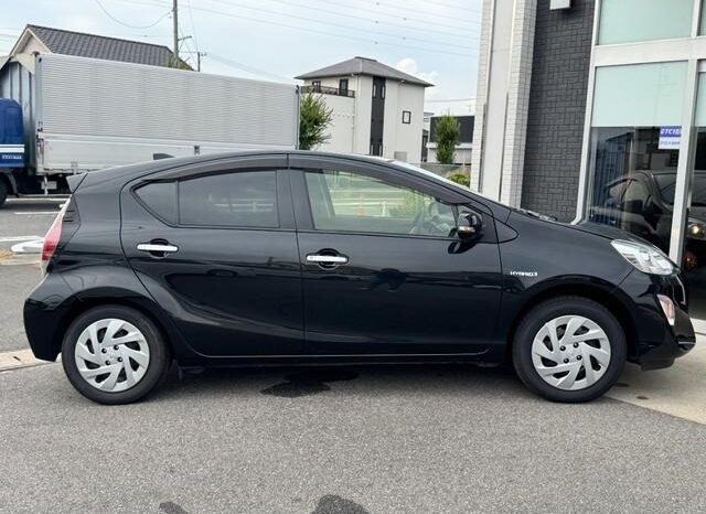 
								2017 Toyota Aqua S Style Black 2WD full									