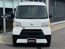 
										2019 Daihatsu Hijet Cargo Deluxe SA III High Roof 2WD full									