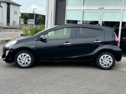 
										2017 Toyota Aqua S Style Black 2WD full									