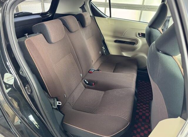 
								2013 Toyota Aqua G 2WD full									