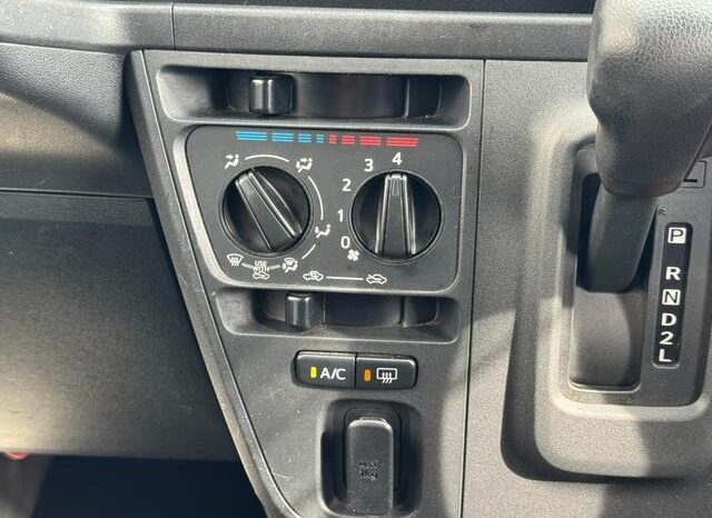 
								2019 Daihatsu Hijet Cargo Deluxe SA III High Roof 2WD full									