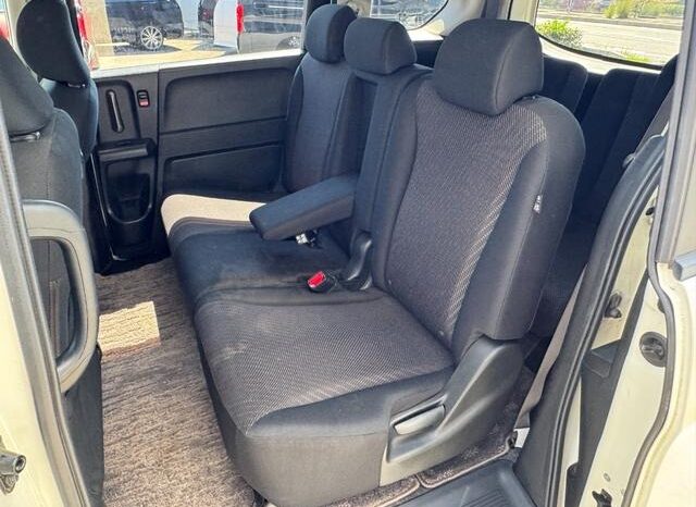 
								2012 Honda Freed Hybrid Just Selection 2WD full									