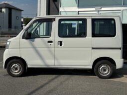 
										2015 Daihatsu Hijet Cargo Cargo 2-seater standard roof 2WD full									
