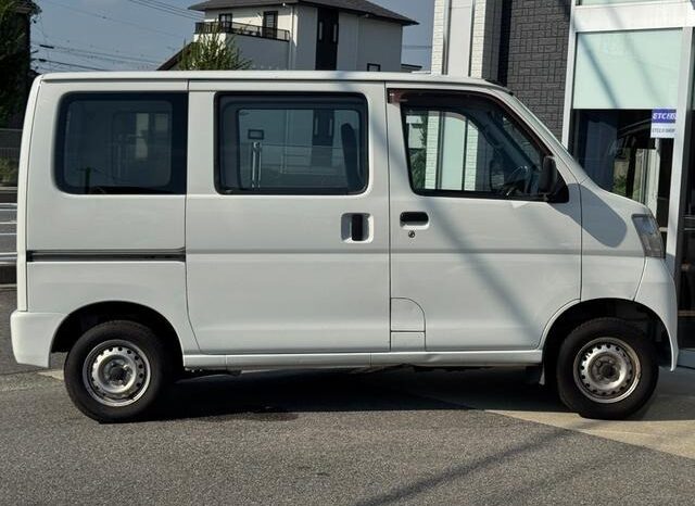 
								2015 Daihatsu Hijet Cargo Cargo 2-seater standard roof 2WD full									