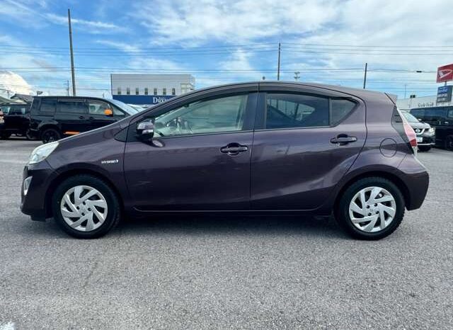 
								2015 Toyota Aqua G 2WD full									