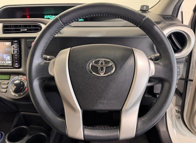 
								2013 Toyota Aqua G 2WD full									