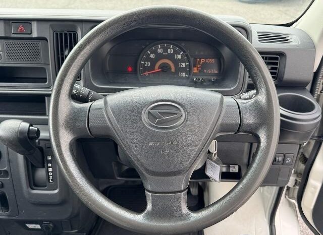 
								2019 Daihatsu Hijet Cargo Special SA III High Roof 2WD full									