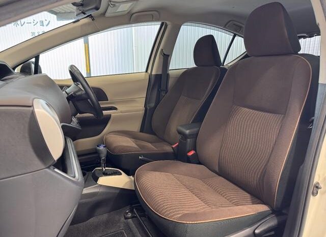 
								2013 Toyota Aqua G 2WD full									