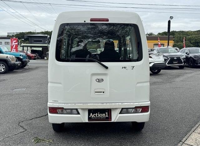 
								2019 Daihatsu Hijet Cargo Special SA III High Roof 2WD full									