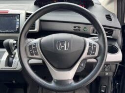 
										2013 Honda Freed Hybrid Just Selection 2WD full									