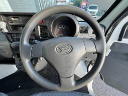 
										2017 Daihatsu Hijet Cargo Special high roof 2WD full									