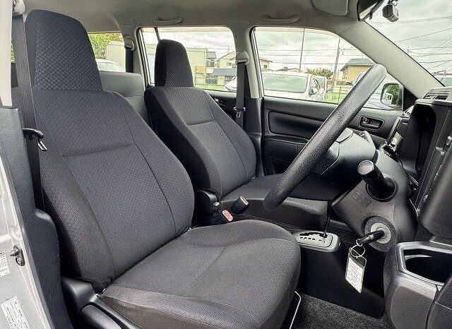 
								2016 Toyota Probox Van DX Comfort 2WD full									