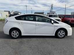 
										2011 Toyota Prius S 2WD full									