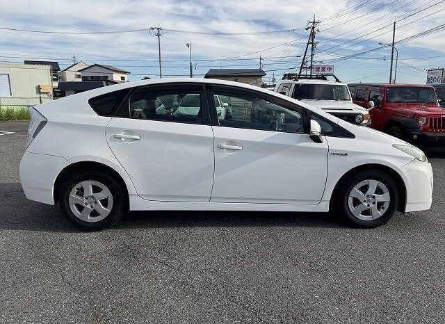 
								2011 Toyota Prius S 2WD full									