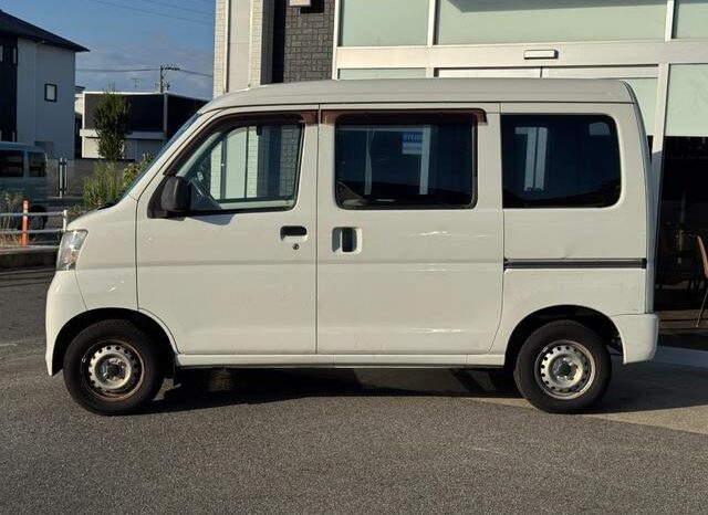 
								2017 Daihatsu Hijet Cargo Special high roof 2WD full									