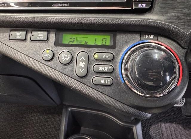 
								2013 Toyota Aqua G 2WD full									