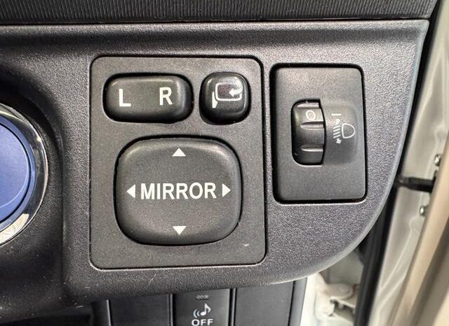 
								2013 Toyota Aqua G 2WD full									